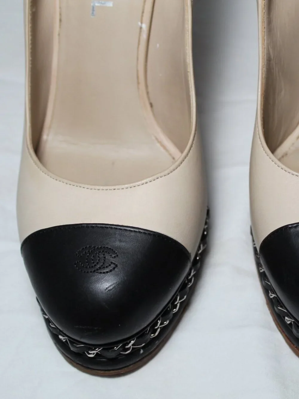 Chanel Two Tone Leather Tan Black Toe CC Cap Heels Pumps Chain Detail 40